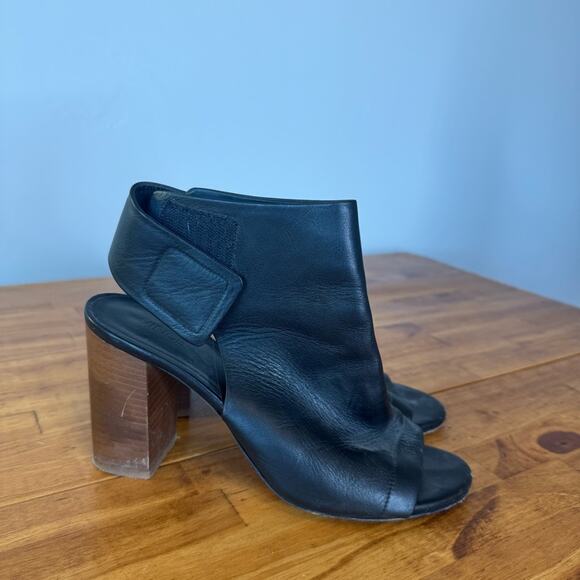 Vince Women's Faye Black Leather Peep Toe Ankle Strap Heels Size 8 - Picture 2 of 5